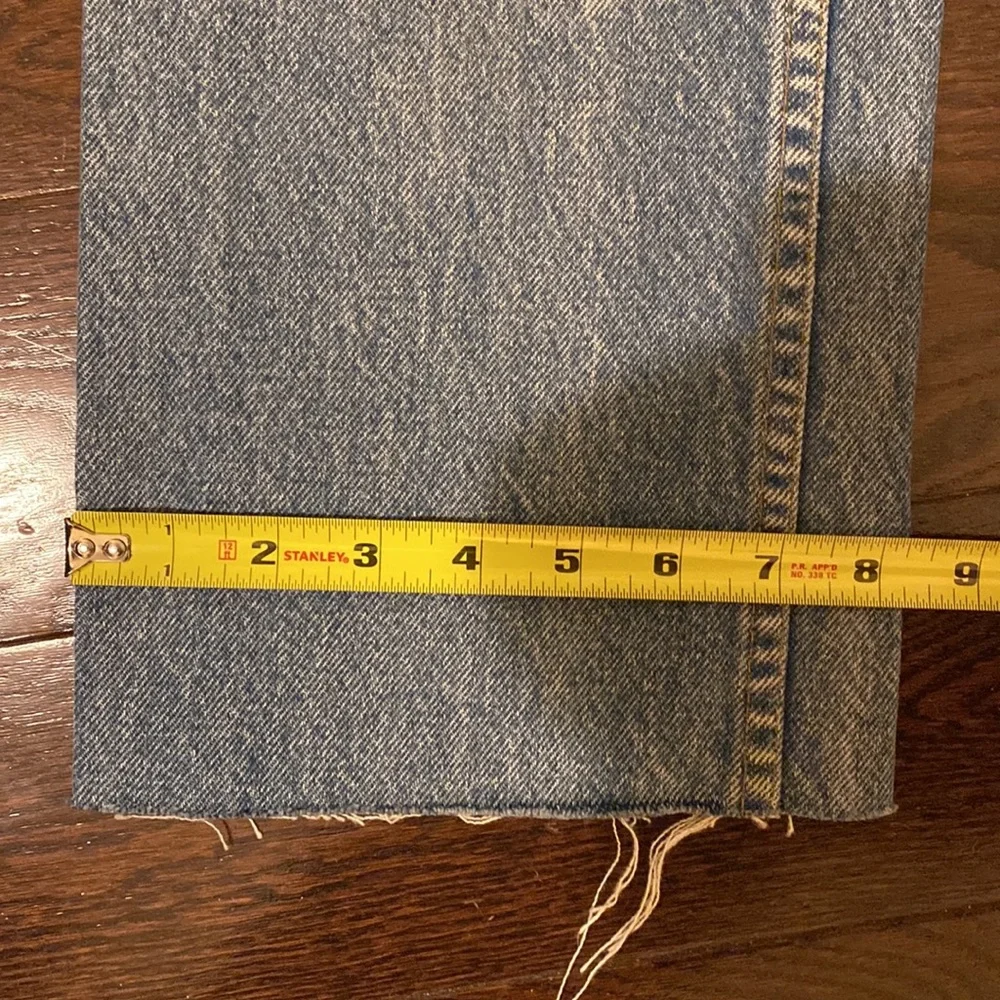 High Rise Vintage Levis - Picture 6 of 8